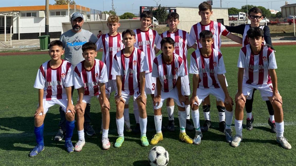 Okul Futbol Takımımız Yamanegeli Ortaokulu'nu 5-0 Yendi